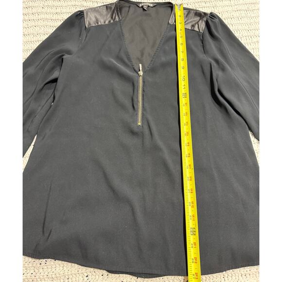 Express Blouse Half Zip V Neck Faux Leather Shoulder Lightweight Womens M Black - Picture 4 of 8